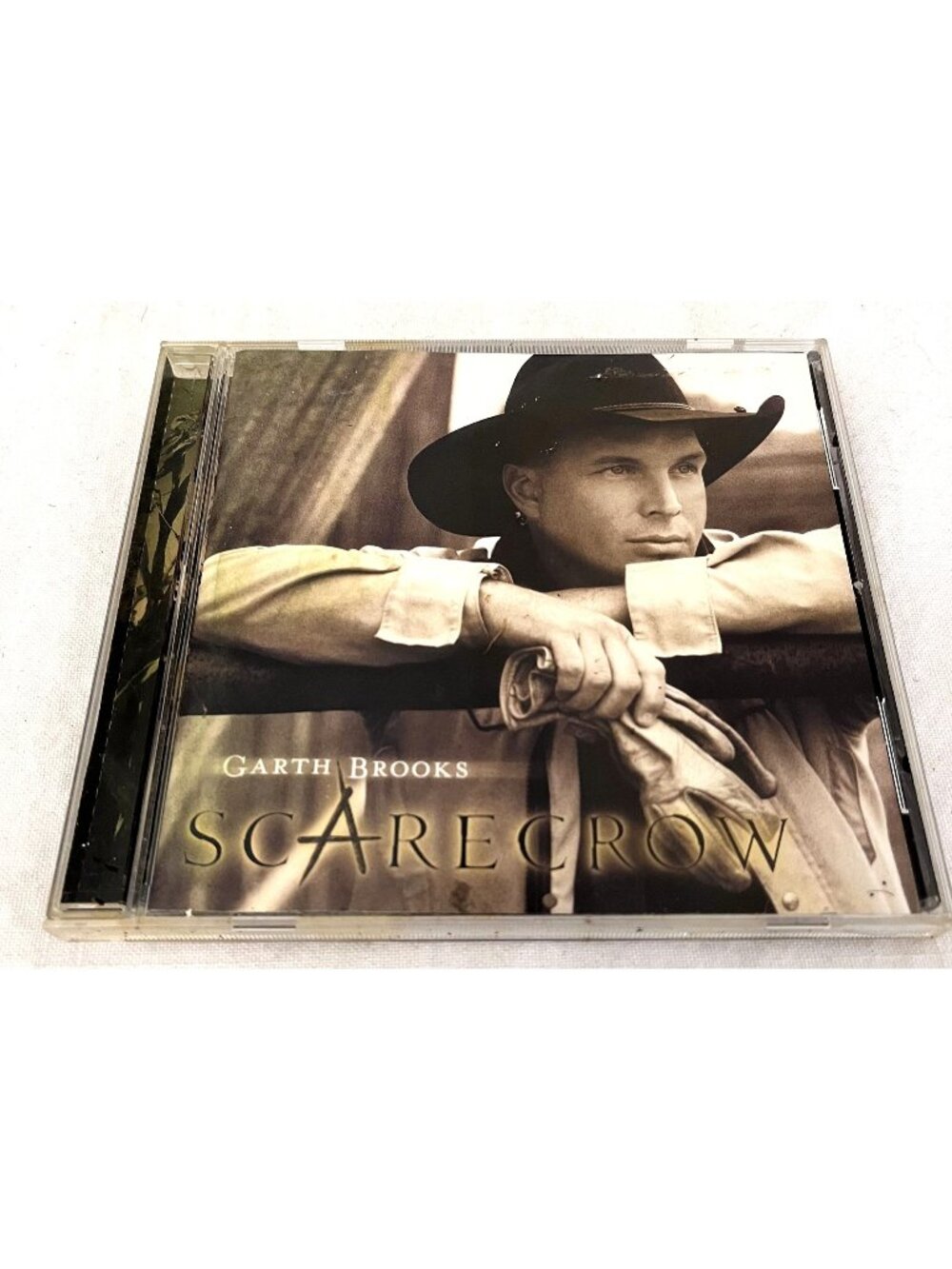 Garth Brooks - Scarecrow (CD, 2014, Sony Music Entertainment) Country Music CD